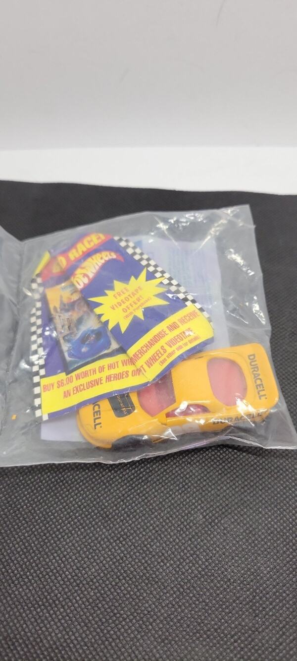 1992 McDonalds Happy Meal Hot Wheels Racing Series Duracell Racer #88 MIP